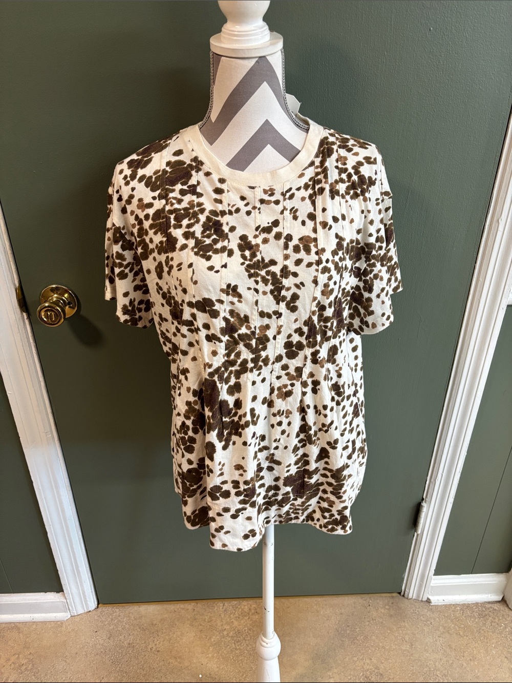 Wonderly Cream and Brown Short Sleeve Printed Tee